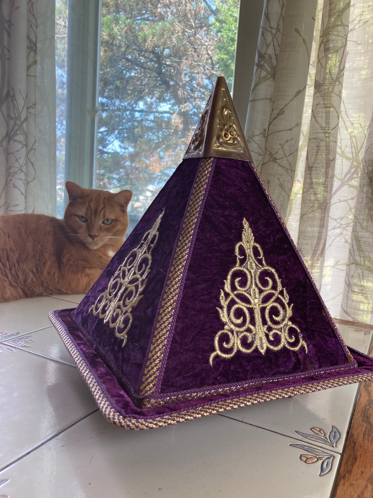 Vintage Moroccan Decorative Display Tagine – Purple Velvet & Metal