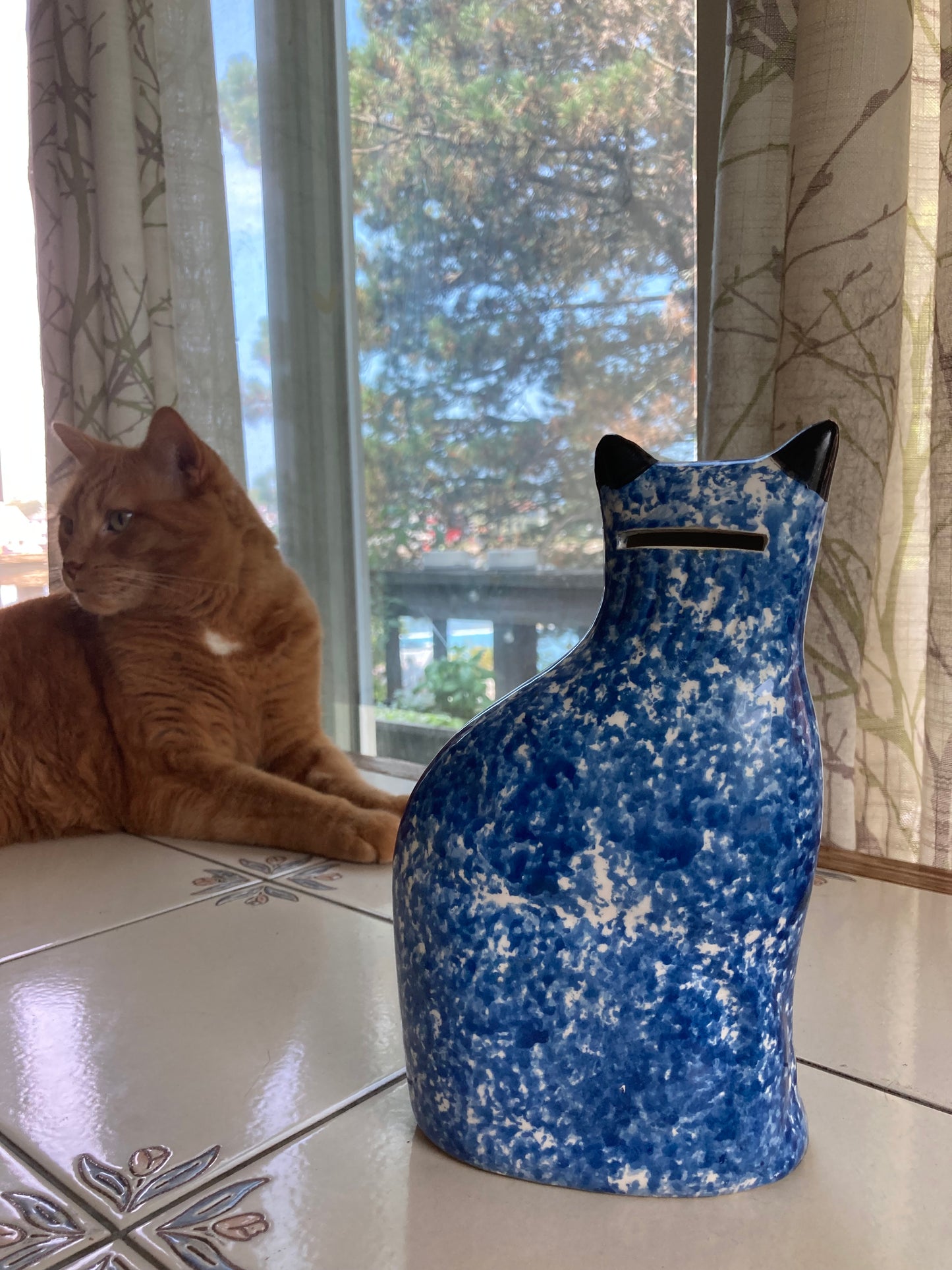 Vintage Blue Speckled Ceramic Cat Coin Bank – 1970s-1980s